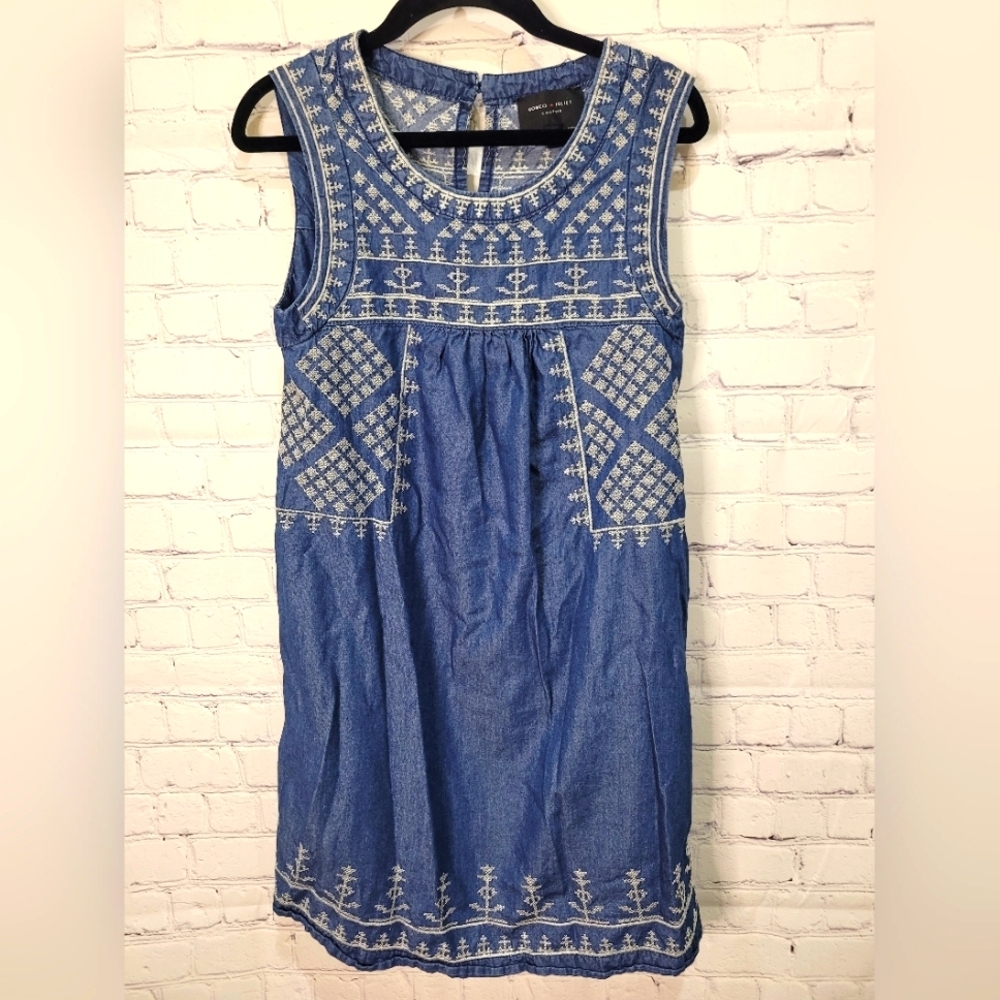 Romeo & Juliet‎ Couture Dress Embroidered Dress Size Small